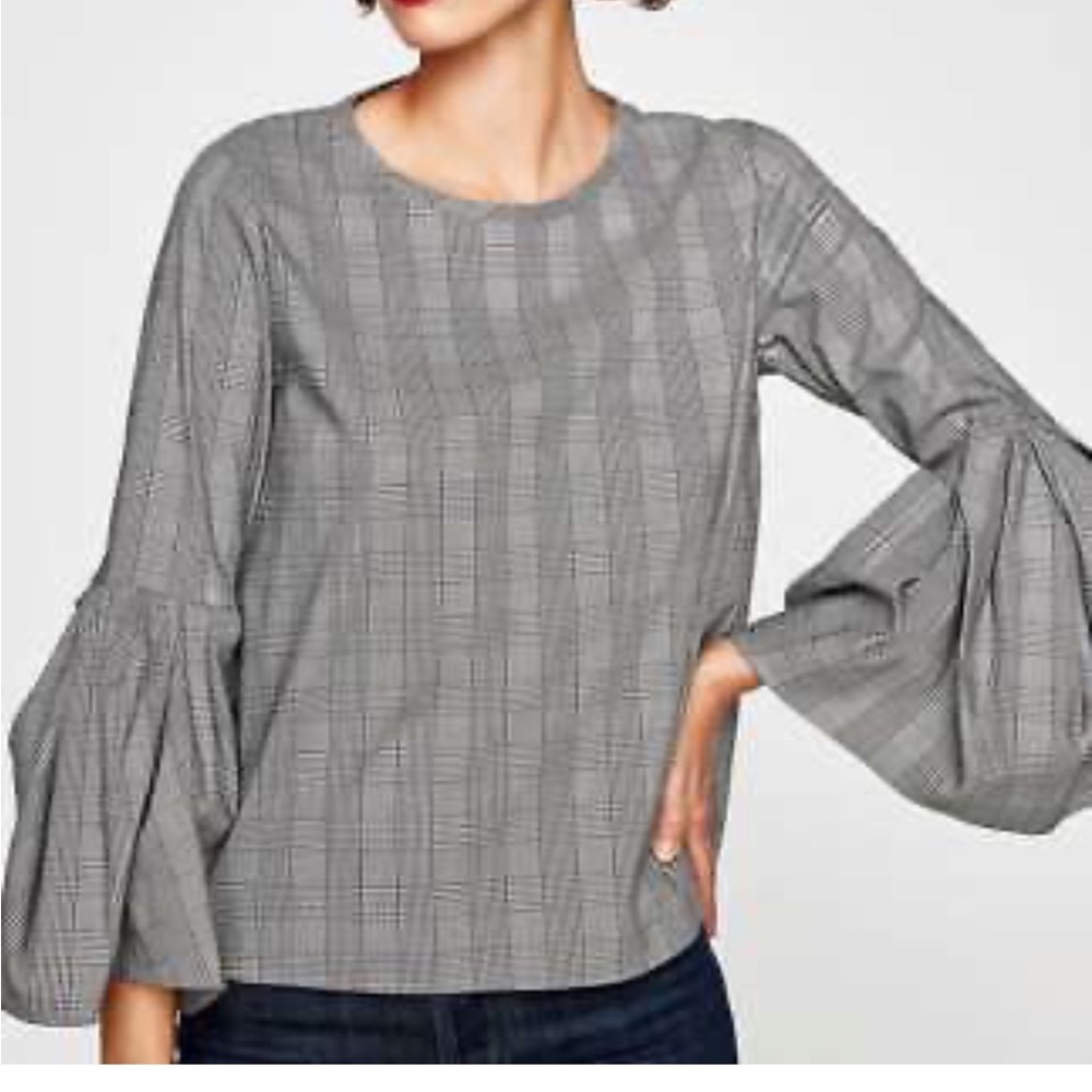 ZARA Black and White CHECKED TOP BLOUSE flare sleeve- Size XS
